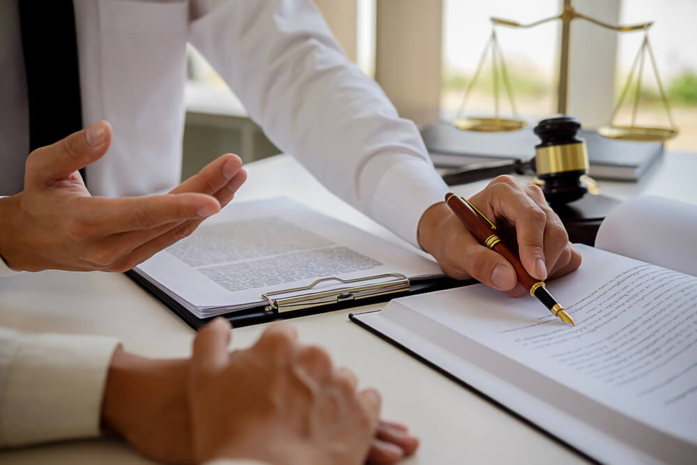Experience Lawyer for Business Litigation